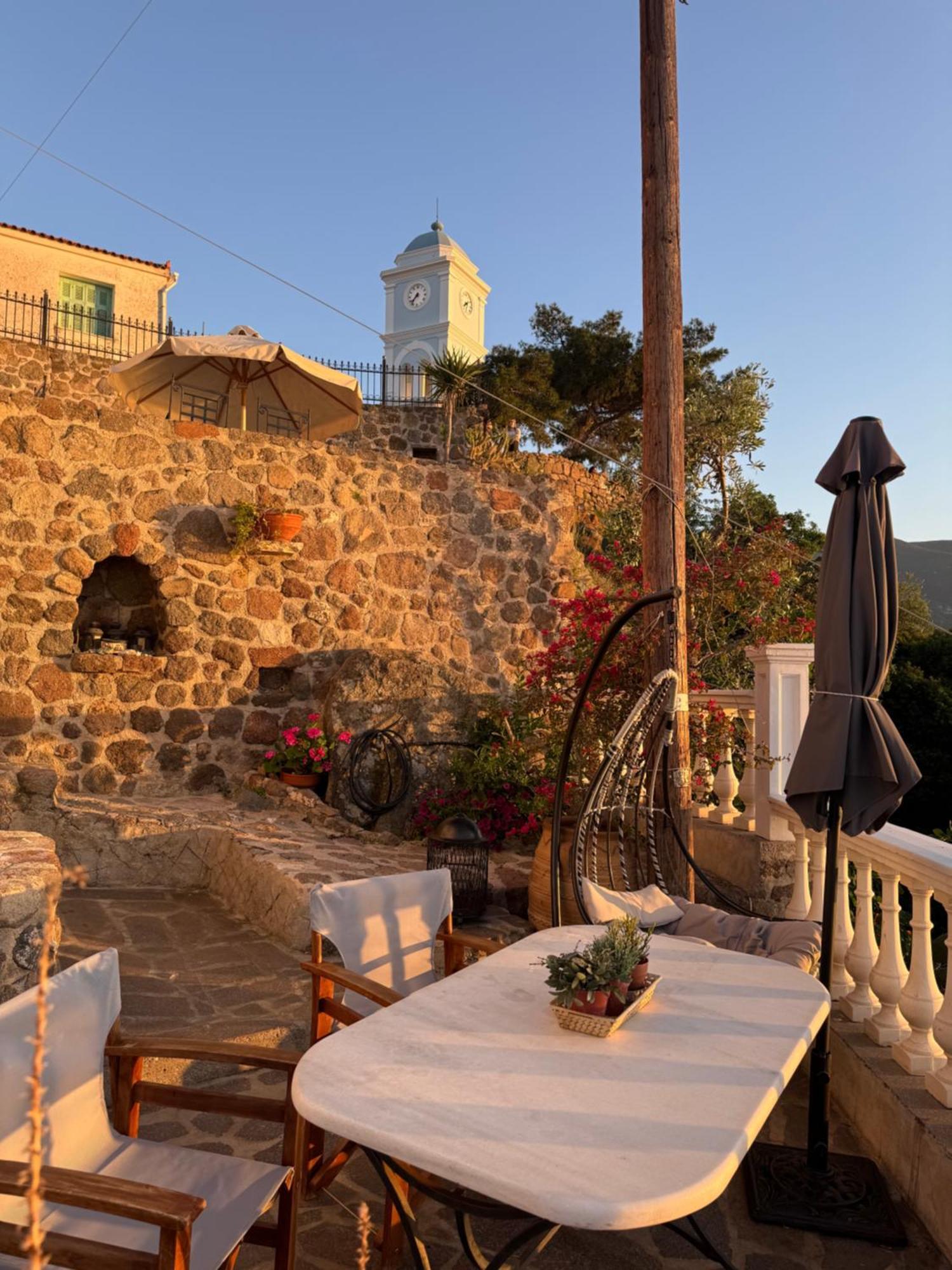 Kasteli Suite Poros Town Bagian luar foto
